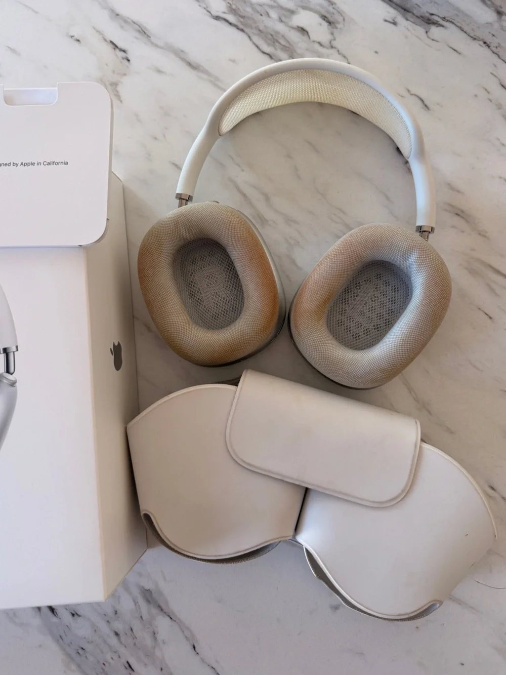 Apple Over-Ear Headphones in Silver-White